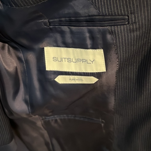 Suitsupply Lazio Navy Pinstripe Suit - Picture 4 of 5